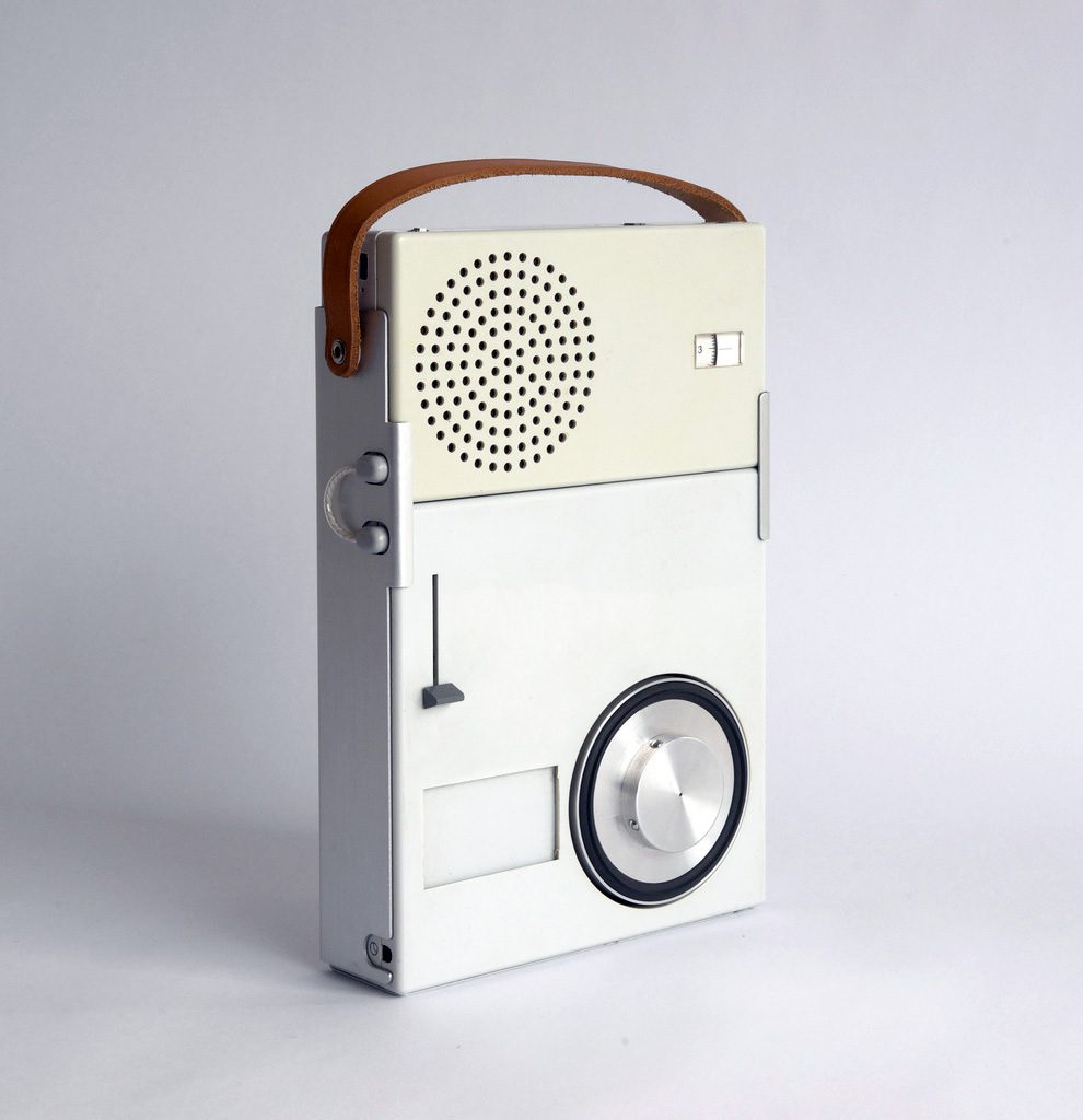 Radio tp1 diseñada por dieter rams